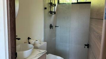 House, 1 Bedroom, Garden View | Bathroom