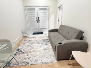 House, 2 Bedrooms | Living room