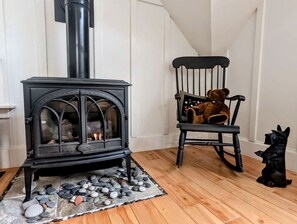 Interior - Coastal Beach House with Fireplace & Pool Table in Franklin, Maine (Franklin)