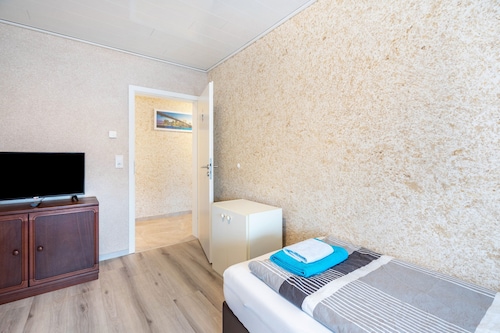 Apartment at Hotel 'Feniks' with Mountain View and Wi-Fi
