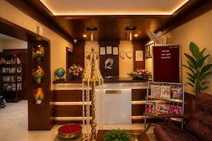 Reception - Hotel Sixer (Mavelikara)