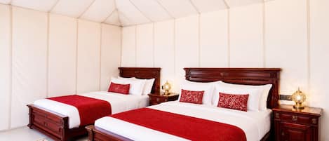 WiFi (free), bed sheets
