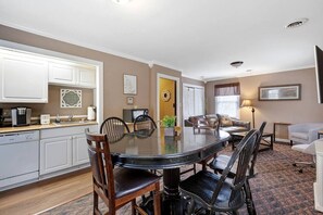 Interior - Historic Countryside Estate with Brenda Lee Heritage Near Nashville, Goodlettsville TN (Goodlettsville)