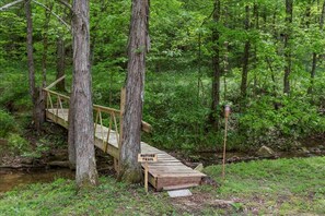 Property grounds - Historic Countryside Estate with Brenda Lee Heritage Near Nashville, Goodlettsville TN (Goodlettsville)