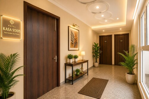 Hotel Kasa Stays -  Ramesh Nagar Metro 