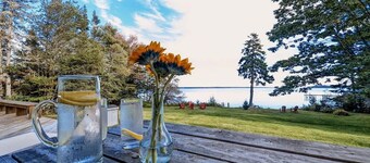 Stunning Oceanfront Ranch Cottage with Private Beach & Fire Pit Near Acadia National Park, Gouldsboro Maine