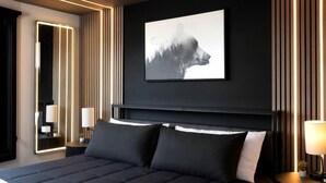 7 chambres, coffres-forts dans les chambres, bureau