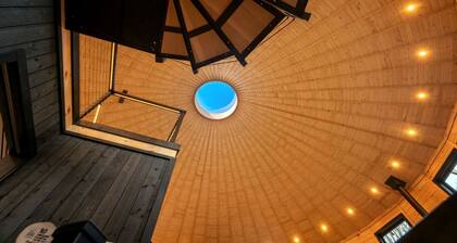 Luxury Luray Yurt Retreat with Private Pond & Hot Tub Near Shenandoah National Park, Luray, VA