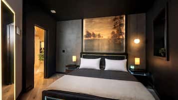 7 bedrooms, in-room safe, desk, iron/ironing board