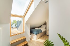 Premium Penthouse, 2 Bedrooms | Premium bedding, laptop workspace, blackout curtains, iron/ironing board - Posesja Plażowa Penthouse II & SPA (Grzybowo)