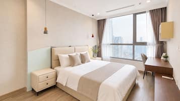 Iron/ironing board, internet, bed sheets