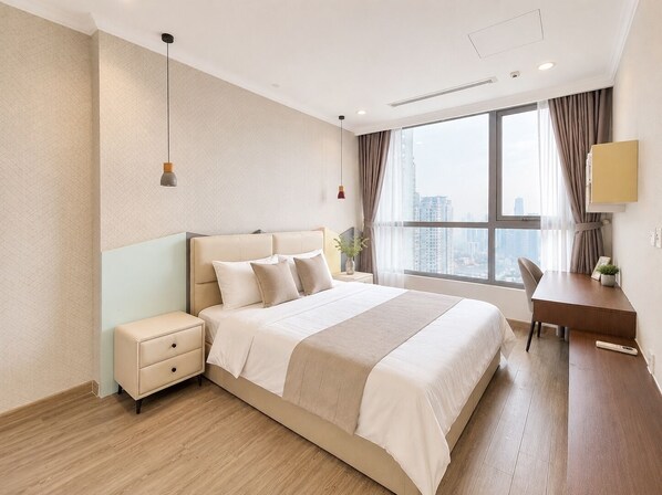 Iron/ironing board, Internet, bed sheets - Lovely 3-bedroom condo with AC in vibrant Thành phố Hồ Chí Minh (Thành phố Hồ Chí Minh)
