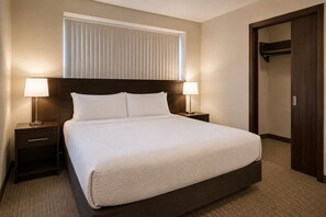 Room - Inviting 1BR Toronto Getaway with Extra Space to Relax (Toronto)