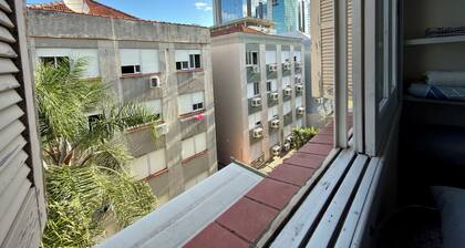 Apartment next to Praia de Bellas Shopping Mall, Nova Orla and near Beira Rio Stadium.