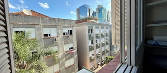 Apartment next to Praia de Bellas Shopping Mall, Nova Orla and near Beira Rio Stadium.