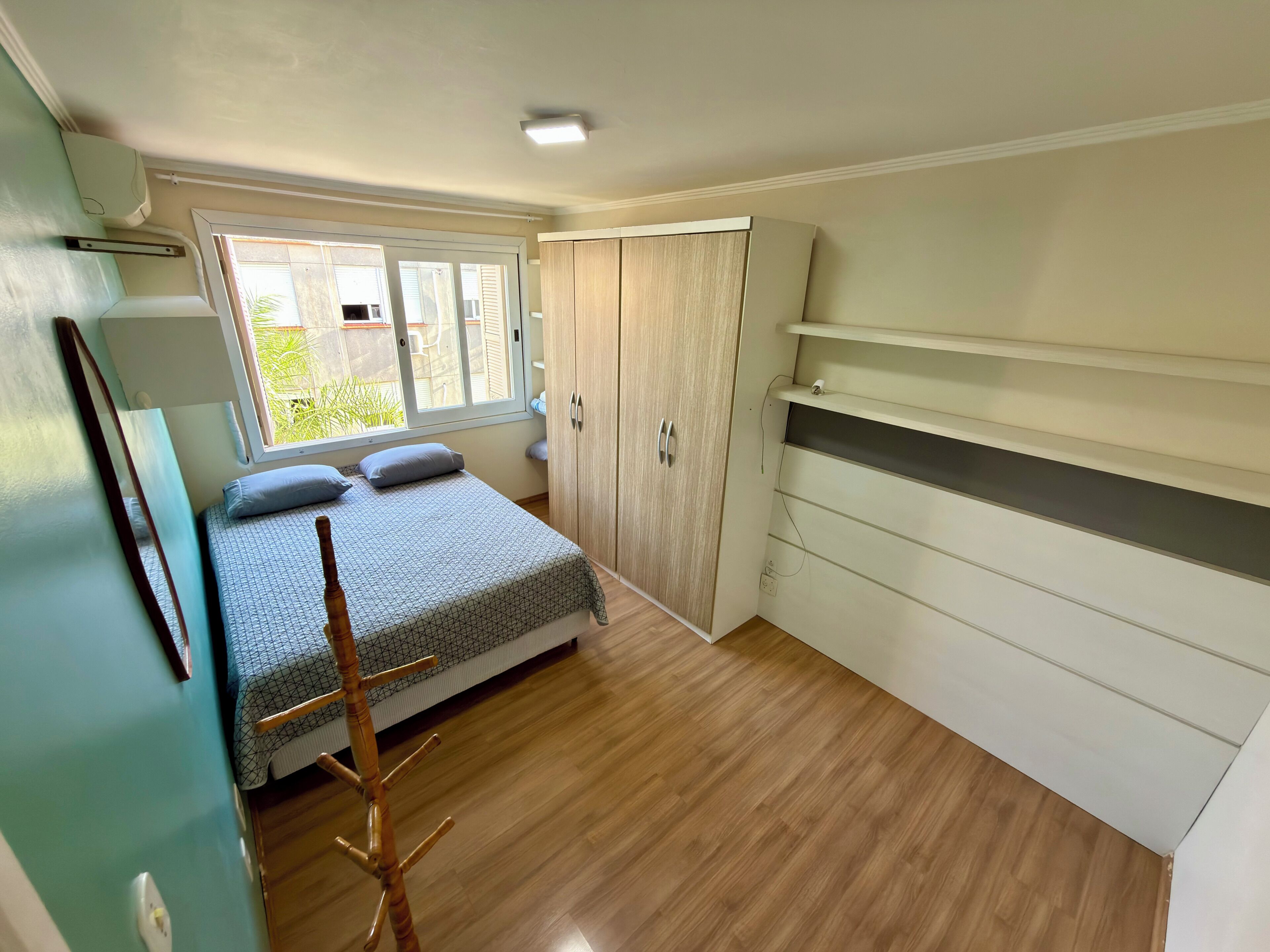 2 dormitorios, tabla de planchar con plancha, wifi y ropa de cama