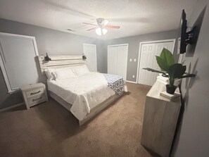 3 bedrooms, free WiFi, bed sheets - Enjoyable 3-bedroom house in charming Hubert (Hubert)