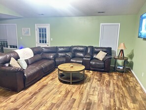 Smart TV - Enjoyable 3-bedroom house in charming Hubert (Hubert)