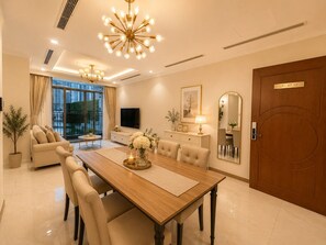 Dining - Charming 3-bedroom condo with AC in Thành phố Hồ Chí Minh (Thành phố Hồ Chí Minh)