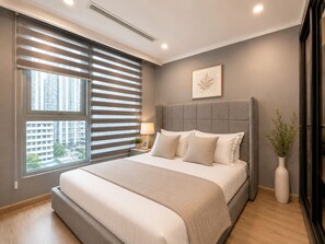 Iron/ironing board, Internet, bed sheets - Charming 3-bedroom condo with AC in Thành phố Hồ Chí Minh (Thành phố Hồ Chí Minh)