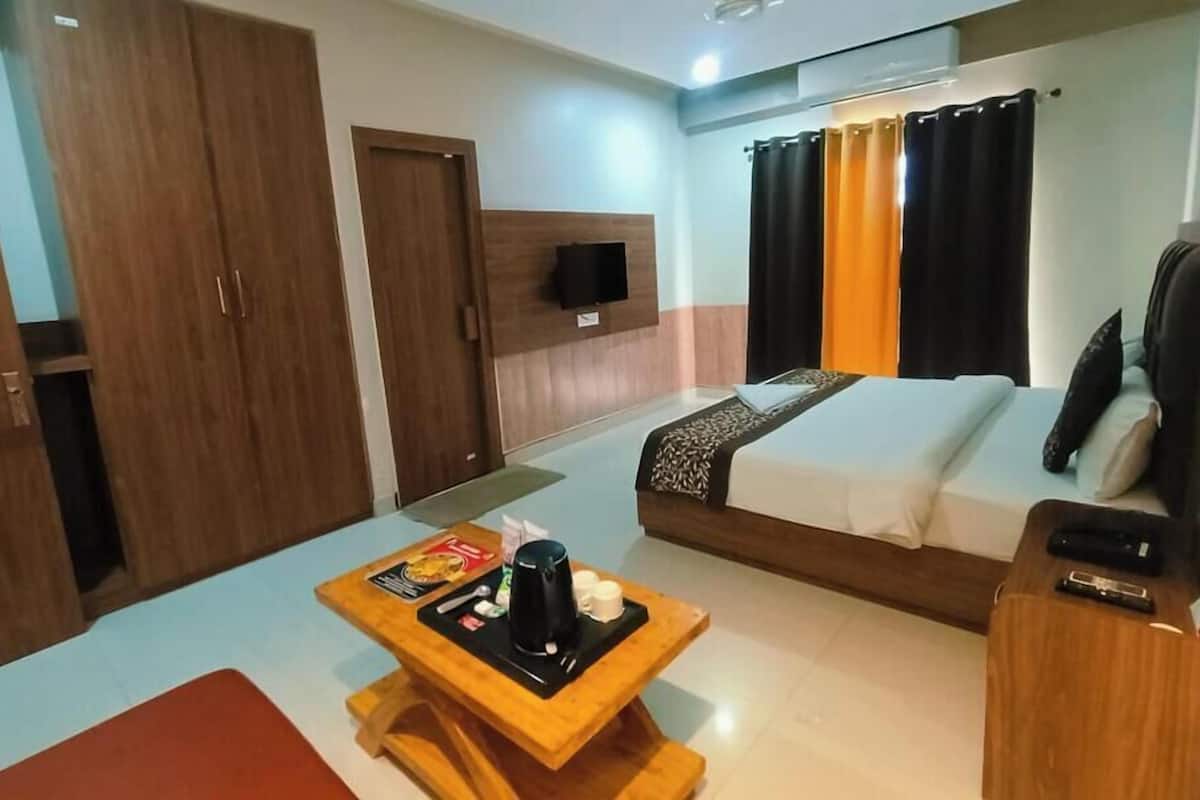 Deluxe Double Room, Balcony, Garden View | Desk, laptop workspace, WiFi (free)