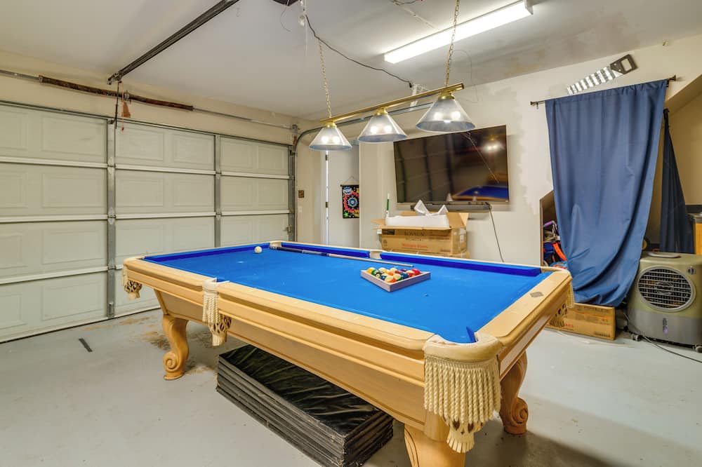 Shared Game Area! Tomball Apt 7 Mi to Downtown - Magnolia, TX