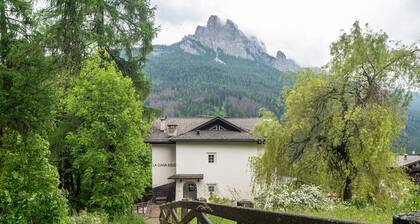 Castle 'Historic Chateau Soldà Dolomites' with Mountain View, Private Garden and Wi-Fi