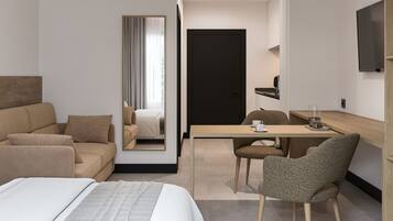 Original Studio - 4 Person | Desk, laptop workspace, WiFi (free)