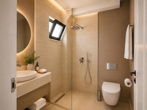 Shower, hair dryer, towels, soap - Kızkumu Boutique (Marmaris)