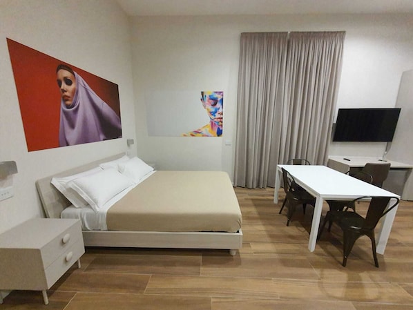 Family Apartment, Balcony | Free WiFi