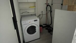 Interior - 1-bedroom house, sleeps 2 (Missillac)