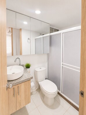 Towels, soap, toilet paper - Vrbo Property (Quindío)
