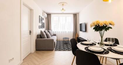 Central Mono Boutique - Ultra Central in Oradea • Fast WiFi • Self Check-in • AC