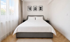 1 bedroom, iron/ironing board, WiFi (free), bed sheets - Central Mono Boutique - Ultra Central in Oradea • Fast WiFi • Self Check-in • AC (Oradea)