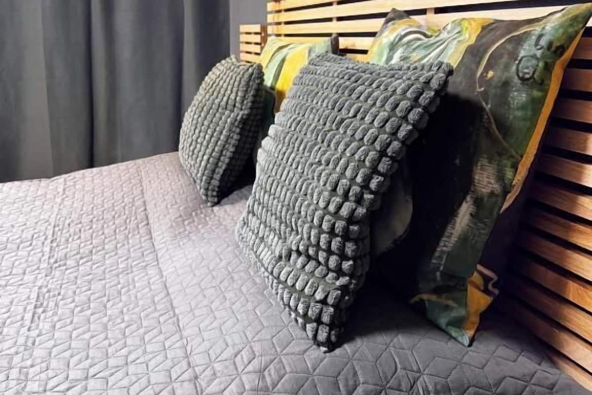 Comfort Double or Twin Room | Desk