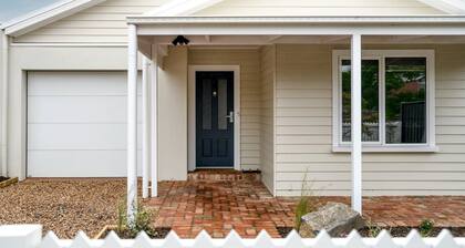 Incredible, Cozy Cottage in Trentham, Victoria