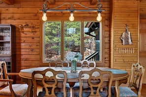 Dining - Spacious Mountain Log Cabin with Trails Pond and Fireplace in Bentonville Virginia (Rileyville)