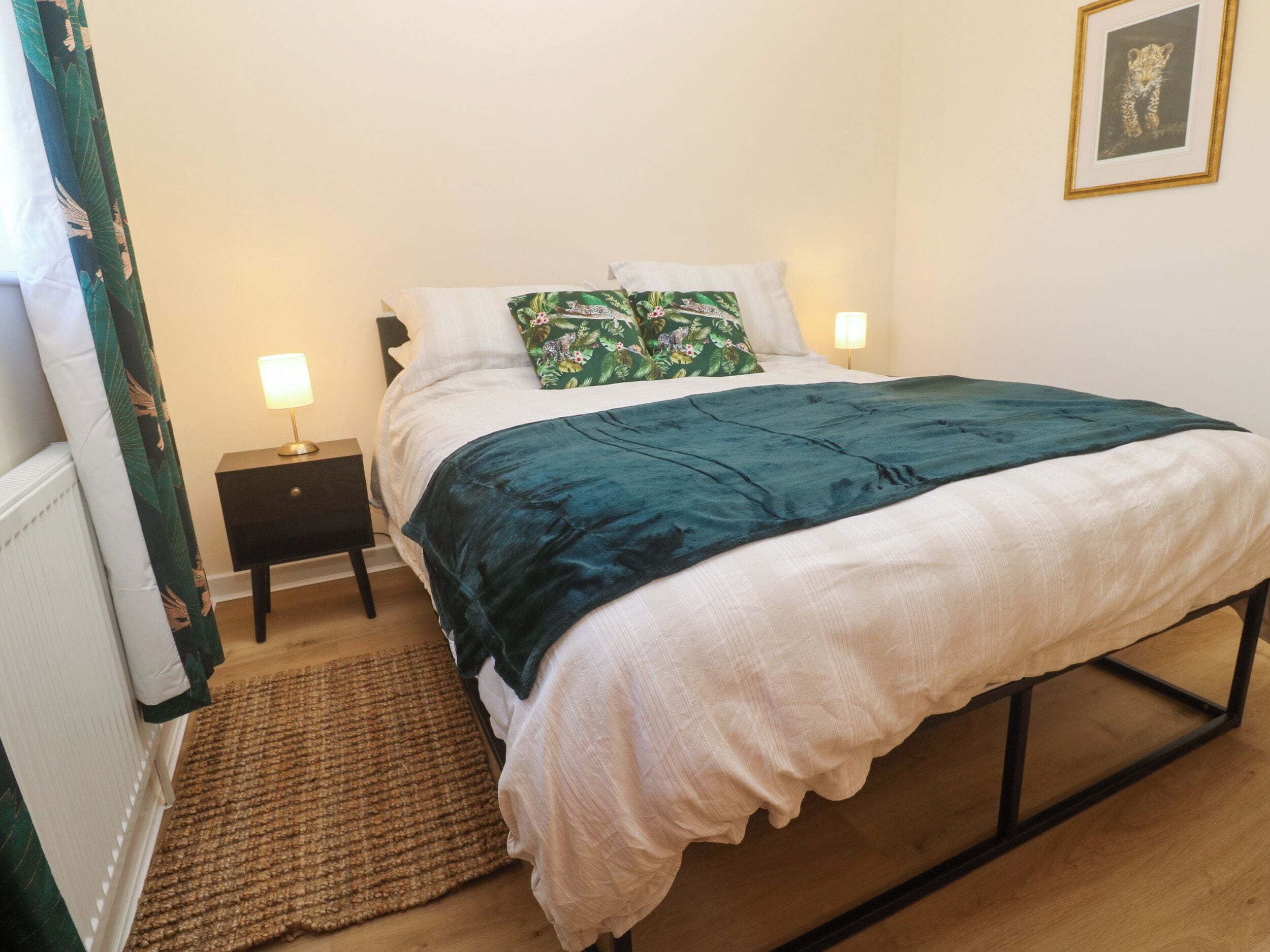 2 slaapkamers, gratis wifi, individueel gedecoreerd