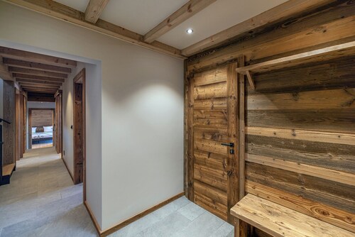 Chalet Montâme - Modern Luxury in the Swiss Alps