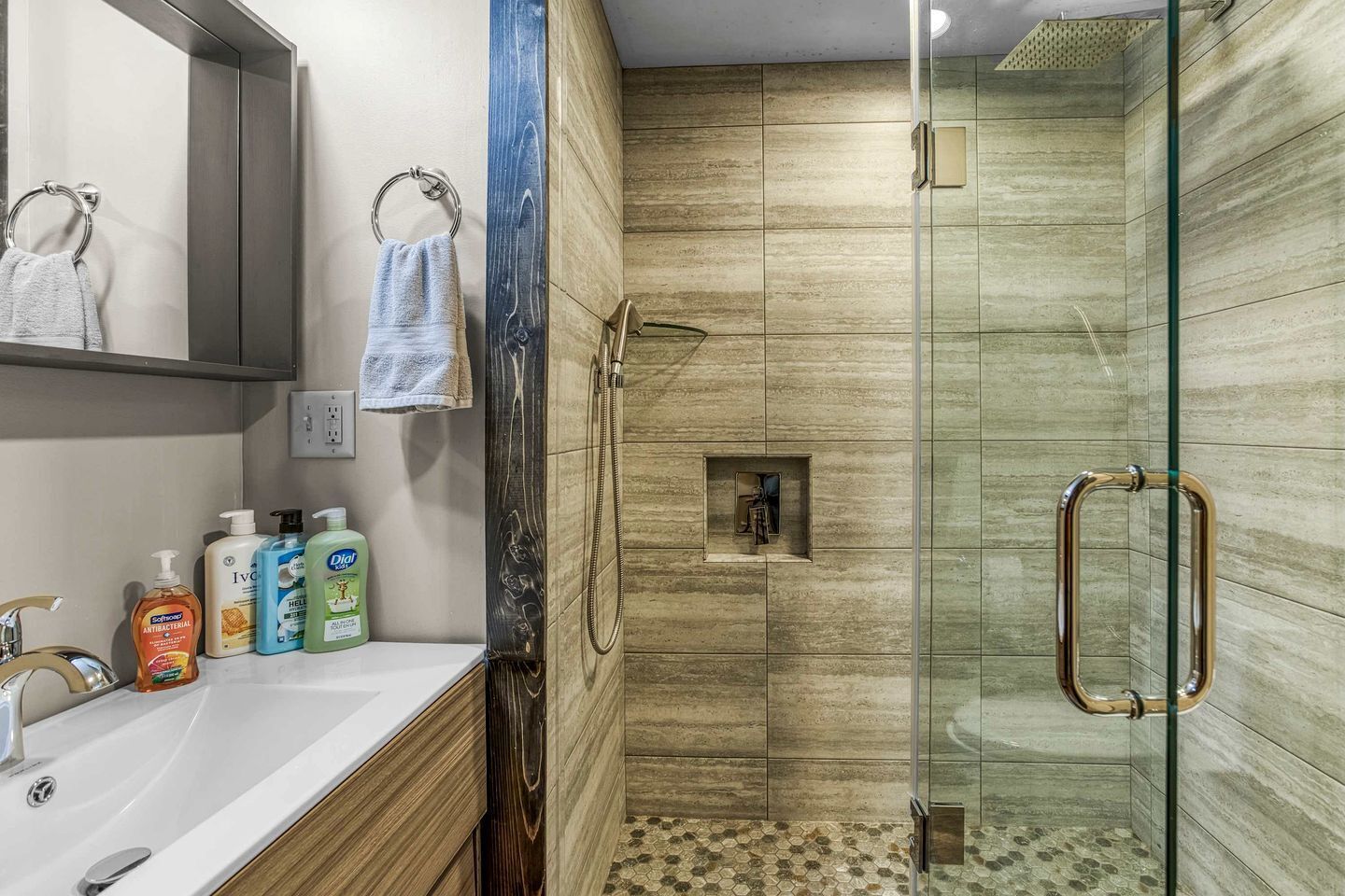 Hair dryer, towels