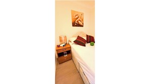 3 bedrooms, WiFi, bed sheets - Fabulous 3 bedroom flat in Queens Park!! (London)