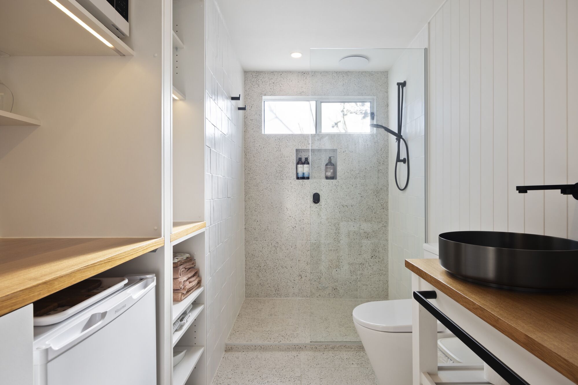 Shower, towels