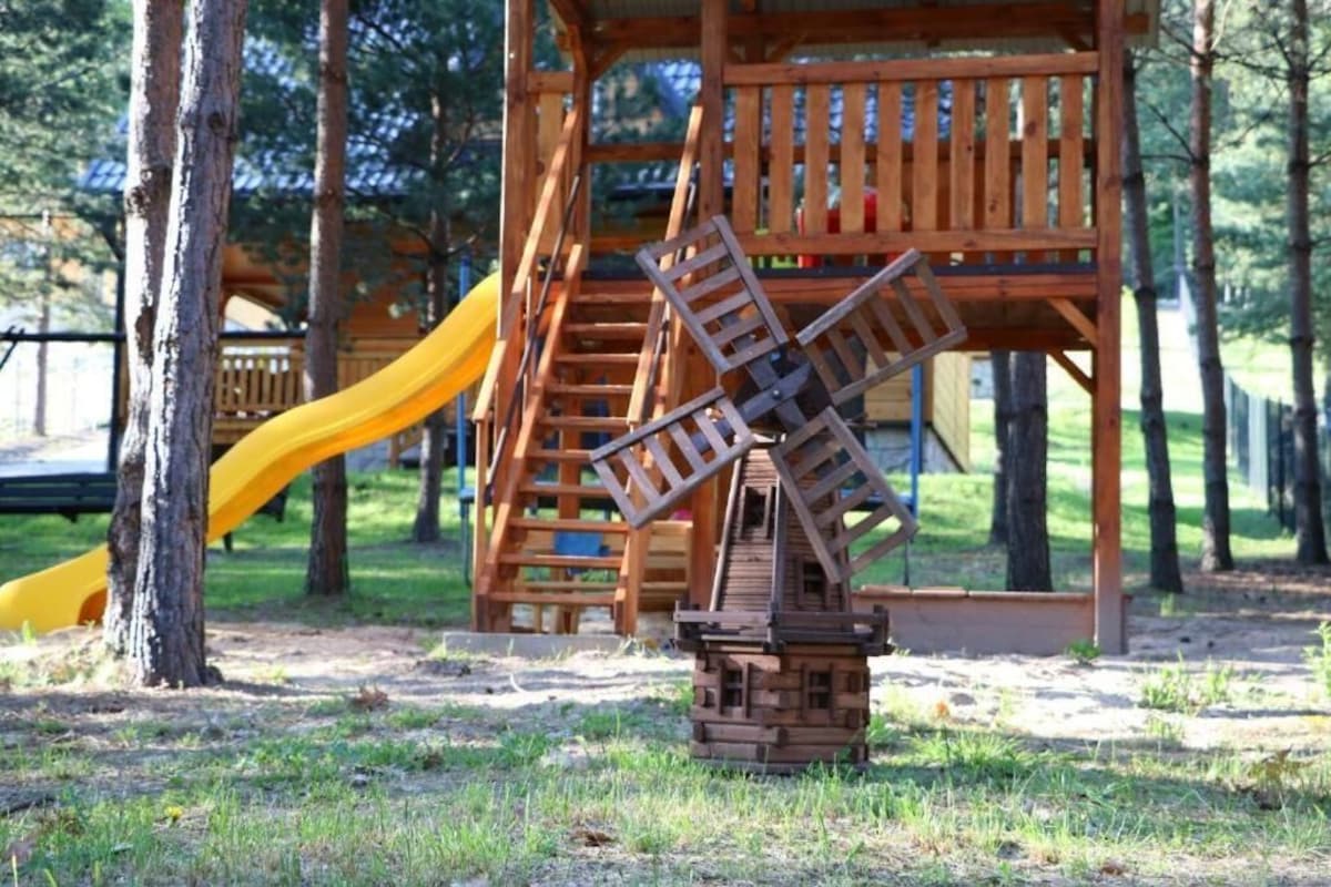 Casa, balcón, vistas al jardín | Zona infantil