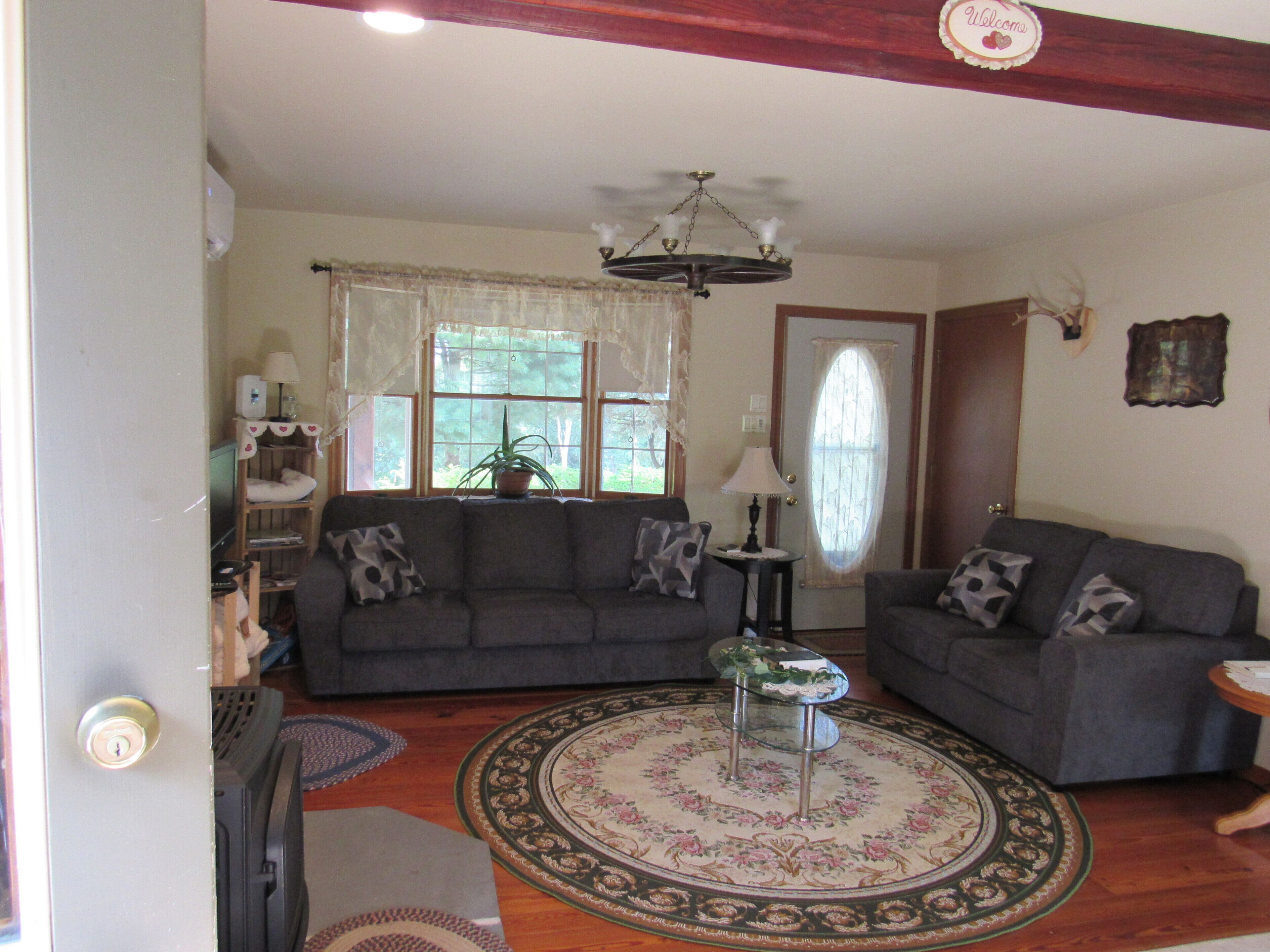 3-bedroom Pine Cone Cottage In Lovely Lancaster With Ac And Charm - Lancaster, PA