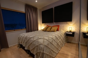 WiFi, bed sheets
