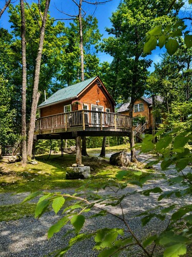 Romantic Treehouse | Lakes, Trails & Views