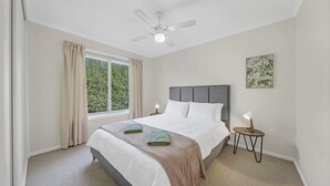 3 Schlafzimmer, Bügeleisen/Bügelbrett, Reisekinderbett, Internetzugang