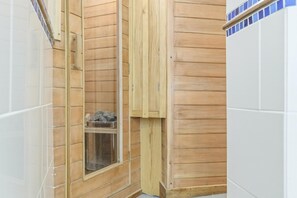 Interior - Headingley Haven with a Sauna + Parking - Pass the Keys (Leeds)