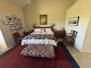 2 bedrooms, desk, iron/ironing board, free WiFi - Ventana Canyon Golf and Racquet Club 2-bedroom townhome (Tucson)