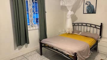 2 bedrooms, desk, iron/ironing board, free WiFi